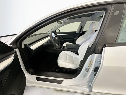 Used 2022 Tesla Model 3 Long Range image 13