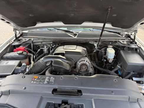 Used 2013 Chevrolet Tahoe LT w/ Luxury Package image 32