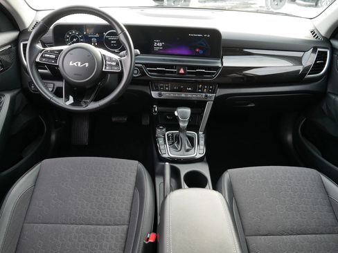 Certified 2024 Kia Seltos S image 10