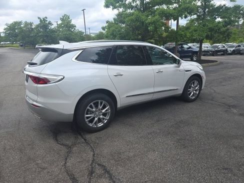 Used 2023 Buick Enclave Essence w/ Experience Buick Package FWD image 10