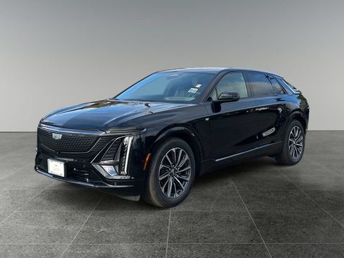 Used 2026 Cadillac Lyriq Sport RWD image 3