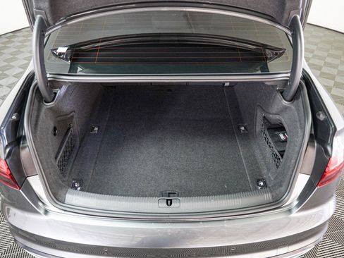 Used 2023 Audi A4 2.0T Premium w/ Convenience Package image 8