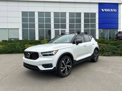 Used 2020 Volvo XC40 T5 R-Design w/ Protection Package Premier AWD/4WD image 15