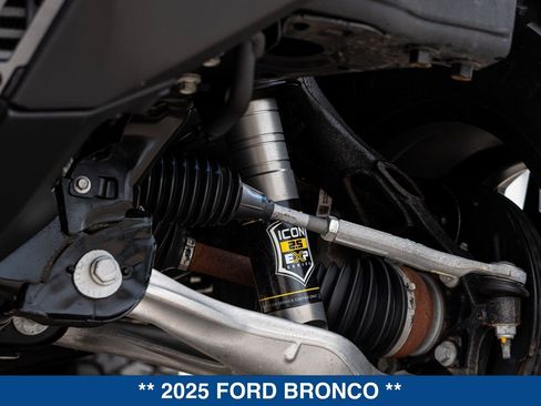 Used 2025 Ford Bronco Badlands AWD/4WD image 28