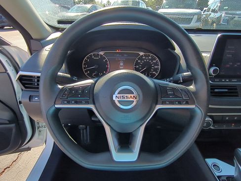 Used 2019 Nissan Altima 2.5 S image 17