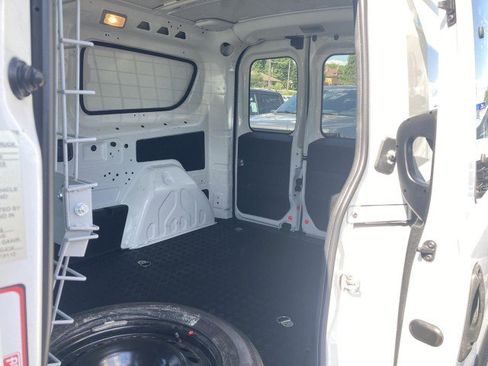 Used 2019 RAM ProMaster City Tradesman SLT FWD image 10