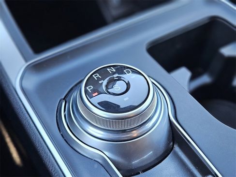 Used 2022 Ford Edge SE image 24