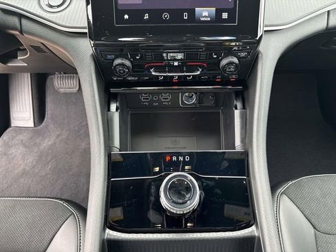 New 2025 Jeep Grand Cherokee L Altitude RWD image 20