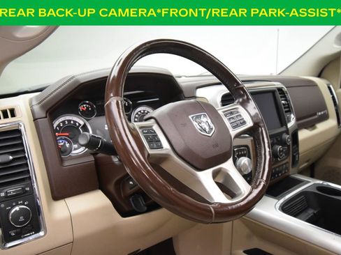 Used 2018 RAM 1500 Laramie AWD/4WD image 15