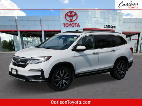 Used 2022 Honda Pilot Touring image 1
