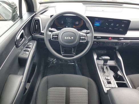 Used 2025 Kia Sorento LX FWD image 26