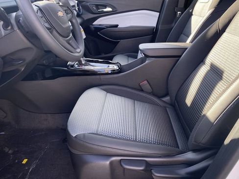 New 2026 Chevrolet Trax LT FWD image 29