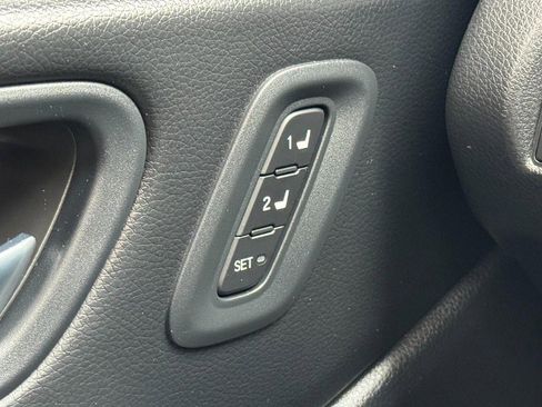 Used 2025 Honda Pilot Elite image 14