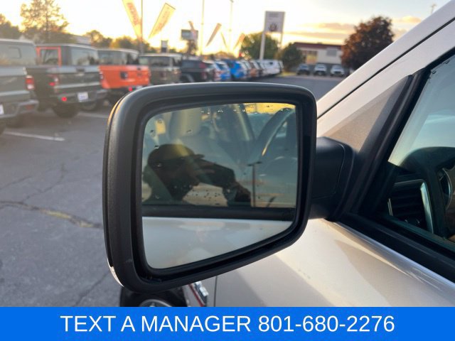 Used 2019 RAM 1500 Classic SLT AWD/4WD image 14