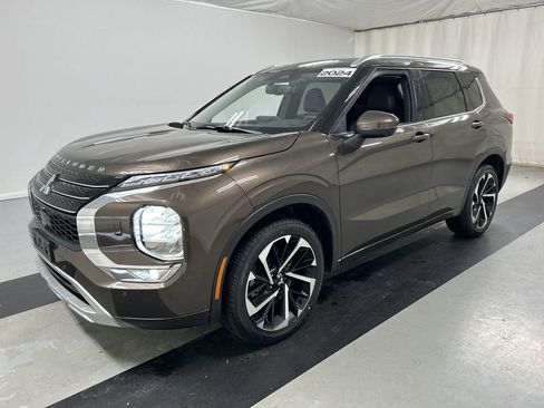 Used 2024 Mitsubishi Outlander SEL image 5