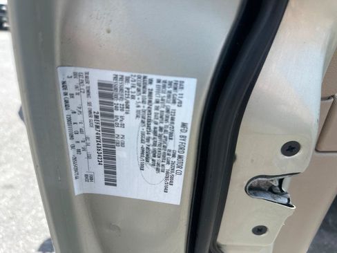 Used 2004 Mercury Grand Marquis GS RWD image 26