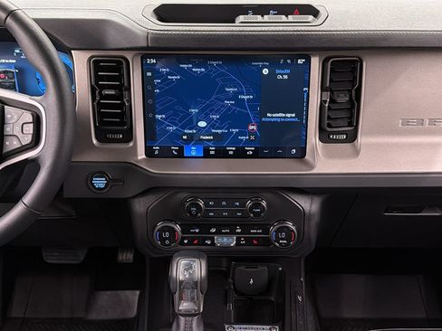 Used 2025 Ford Bronco Outer Banks AWD/4WD image 20