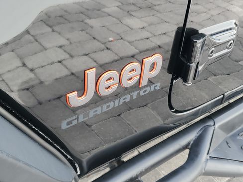 Used 2021 Jeep Gladiator Mojave AWD/4WD image 10