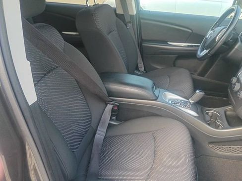 Used 2020 Dodge Journey SE w/ SE Popular Equipment Group FWD image 37