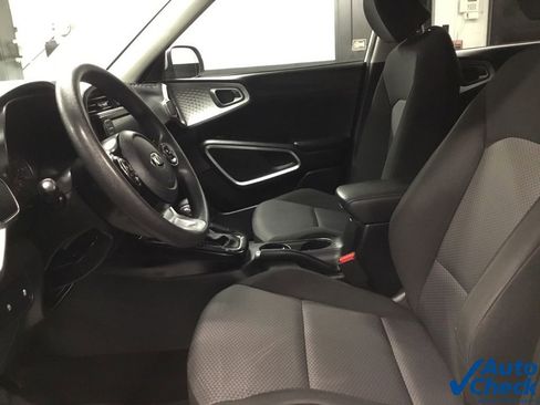 Used 2021 Kia Soul LX image 21