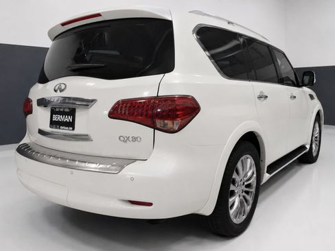 Used 2017 INFINITI QX80 4WD w/ Deluxe Technology Package image 8
