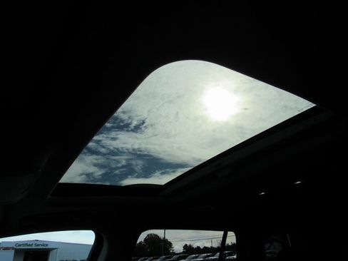 Used 2021 GMC Acadia Denali w/ Denali Technology Package image 25