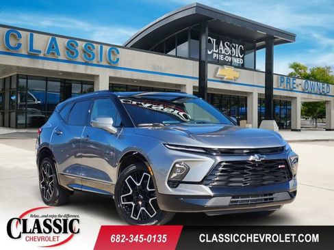 Used 2023 Chevrolet Blazer RS w/ Driver Confidence II Package FWD image 1