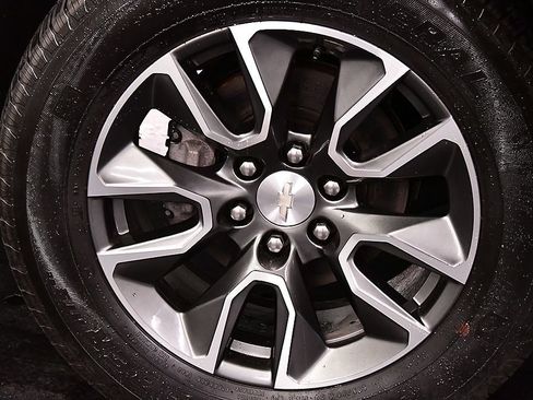 Used 2022 Chevrolet Silverado 1500 LT AWD/4WD image 9
