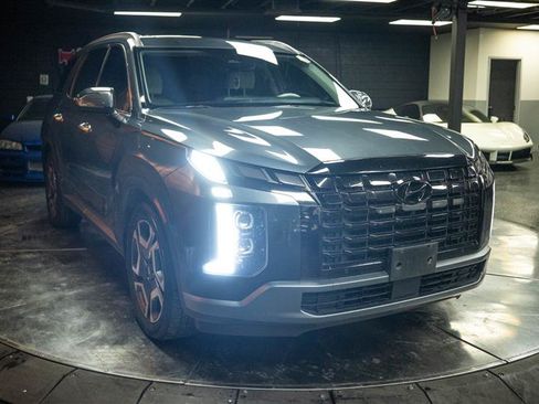 Used 2023 Hyundai Palisade Limited FWD image 5