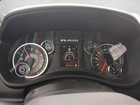 Used 2024 RAM 2500 Big Horn AWD/4WD image 11