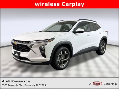 Used 2025 Chevrolet Trax LT w/ LT Convenience Package FWD image 1
