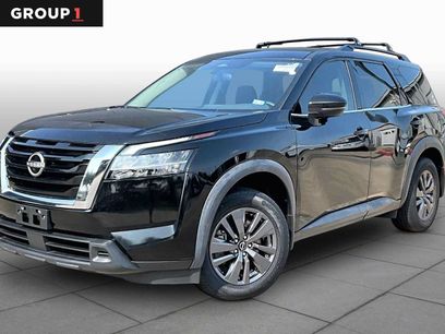 Certified 2022 Nissan Pathfinder SV