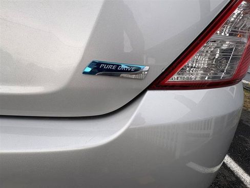 Used 2015 Nissan Versa S Plus FWD image 5