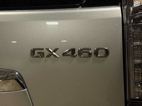 Used 2019 Lexus GX 460 Premium w/ Premium Package AWD/4WD image 27