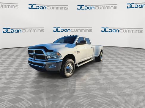 Used 2014 RAM 3500 SLT w/ Luxury Group image 4