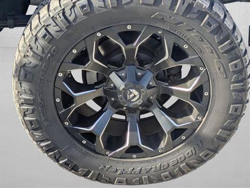Used 2020 Toyota Tundra SR5 AWD/4WD image 15