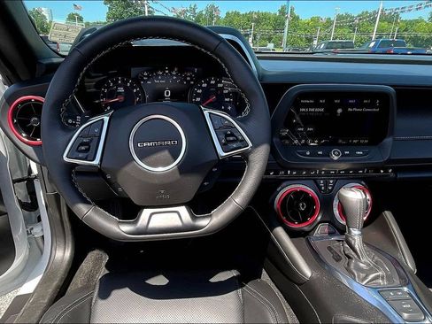 Used 2024 Chevrolet Camaro LT RWD image 6