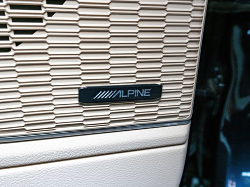 Used 2023 Jeep Grand Cherokee 4WD 4xe image 16