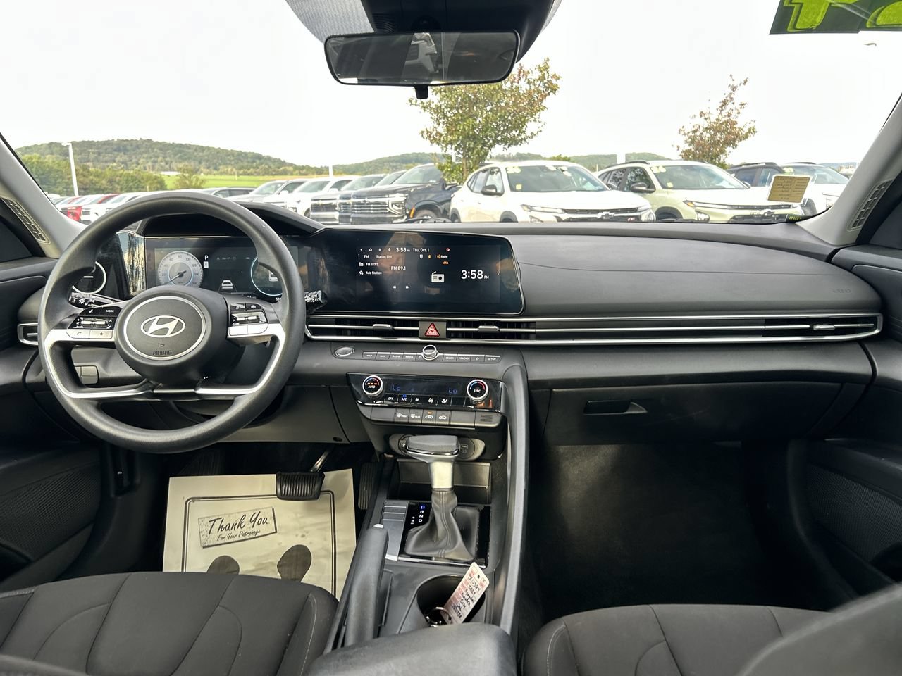 Used 2024 Hyundai Elantra SEL FWD image 15