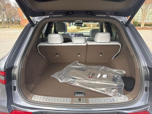 New 2026 Genesis GV70 2.5T Advanced image 28