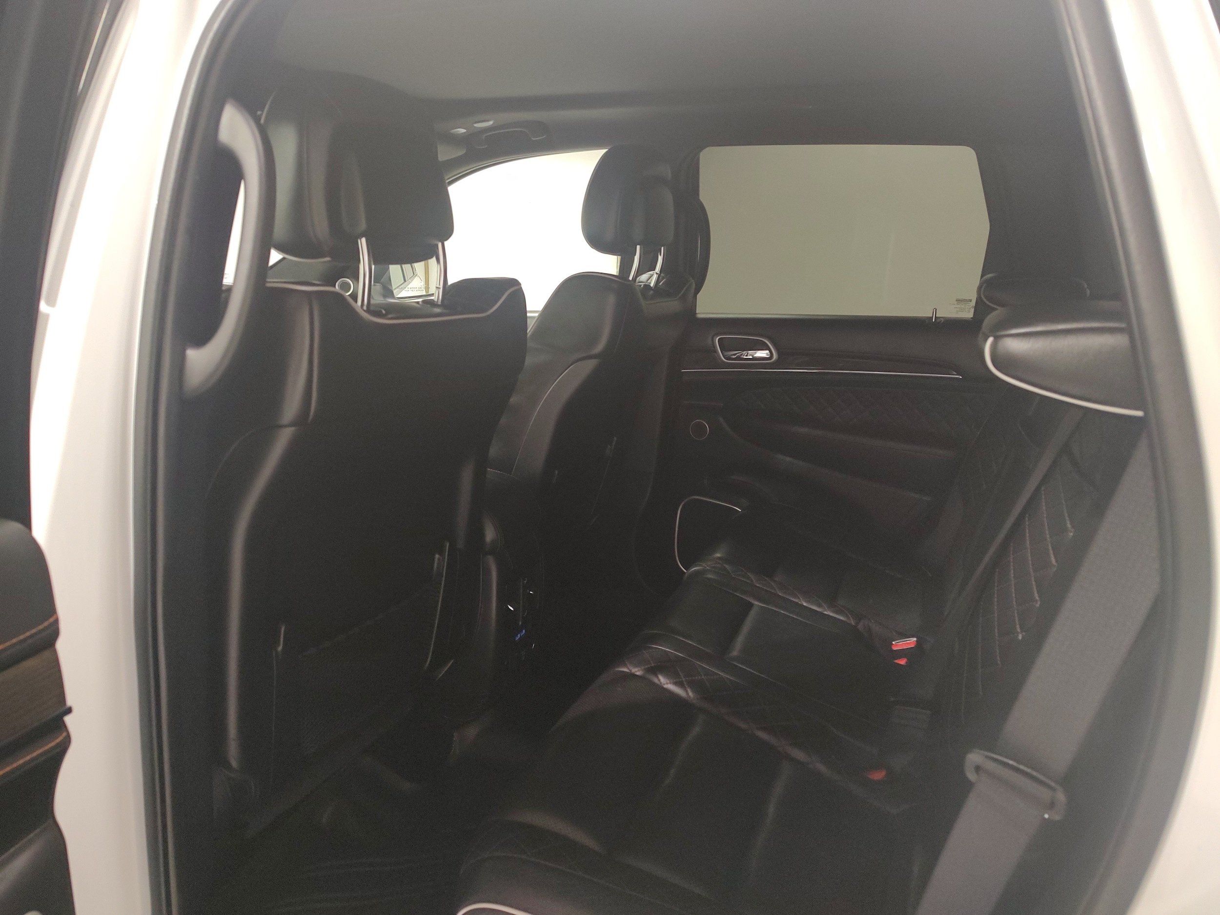 Used 2020 Jeep Grand Cherokee Summit AWD/4WD image 11