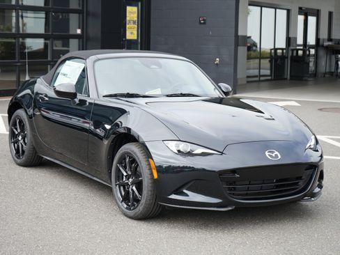 New 2026 MAZDA MX-5 Miata Sport w/ Weather Package RWD image 2