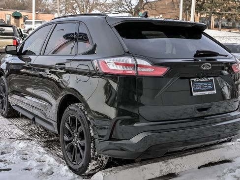 Used 2022 Ford Edge SE w/ Black Appearance Package image 6