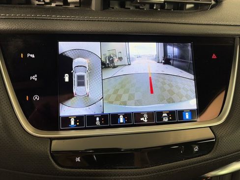 Used 2024 Cadillac XT5 Sportv w/ Technology Package AWD/4WD image 24