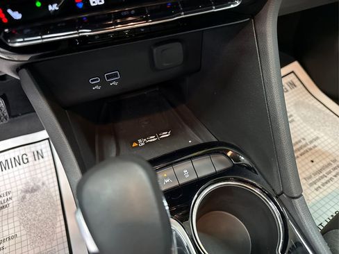 Used 2025 Buick Encore GX Avenir w/ Avenir Technology Package image 41