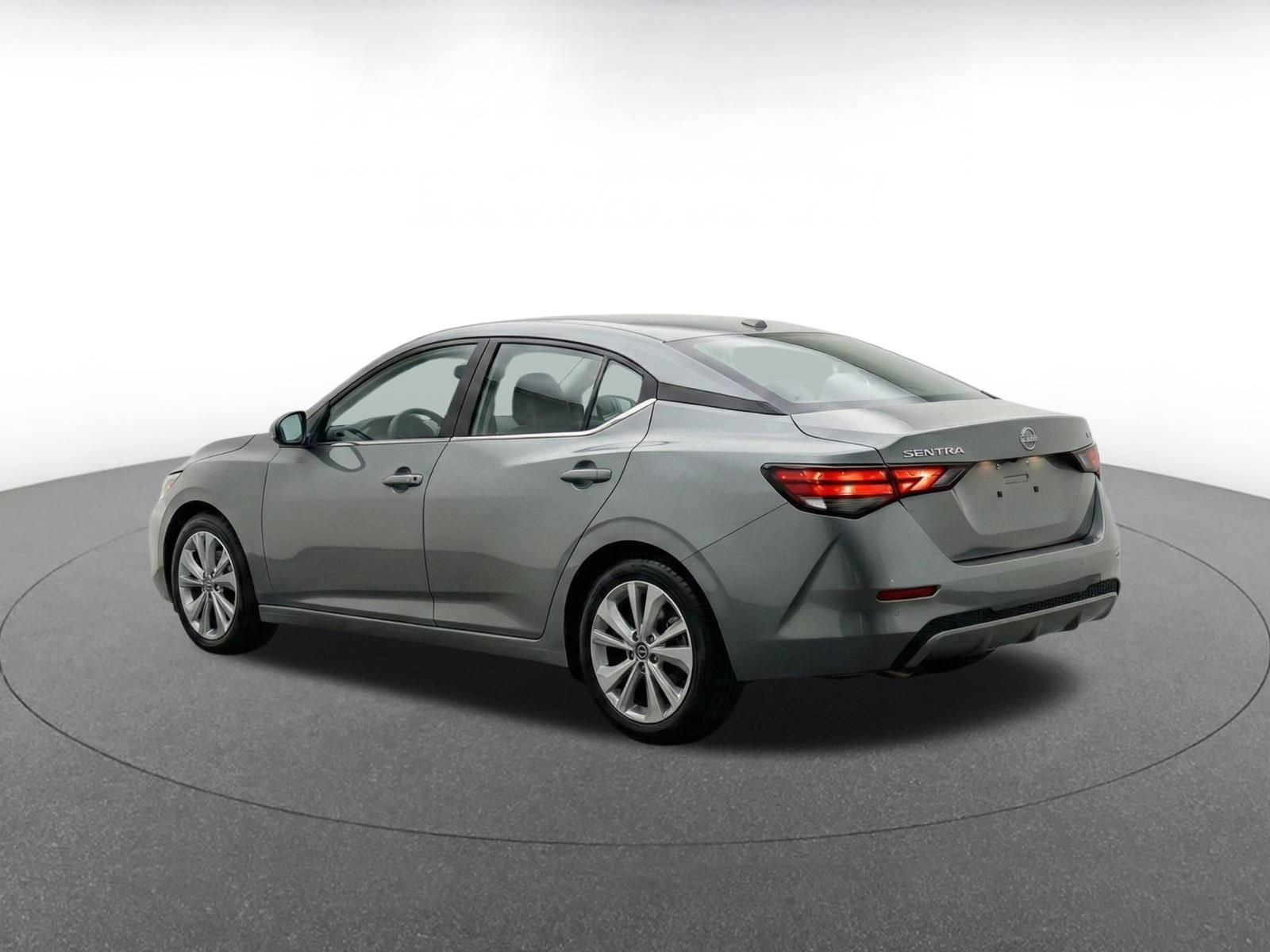 Used 2025 Nissan Sentra S FWD image 6