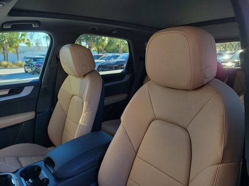 New 2026 Porsche Cayenne AWD/4WD image 5