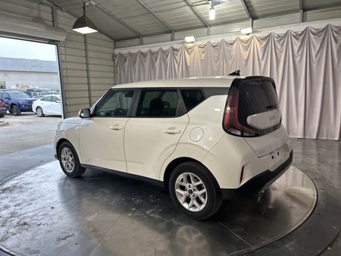 Used 2023 Kia Soul LX w/ Option Group 015 image 13