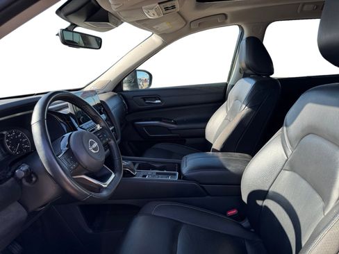 Used 2023 Nissan Pathfinder SL w/ SL Premium Package image 10