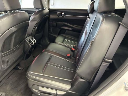 Used 2024 Kia Sorento S FWD image 13